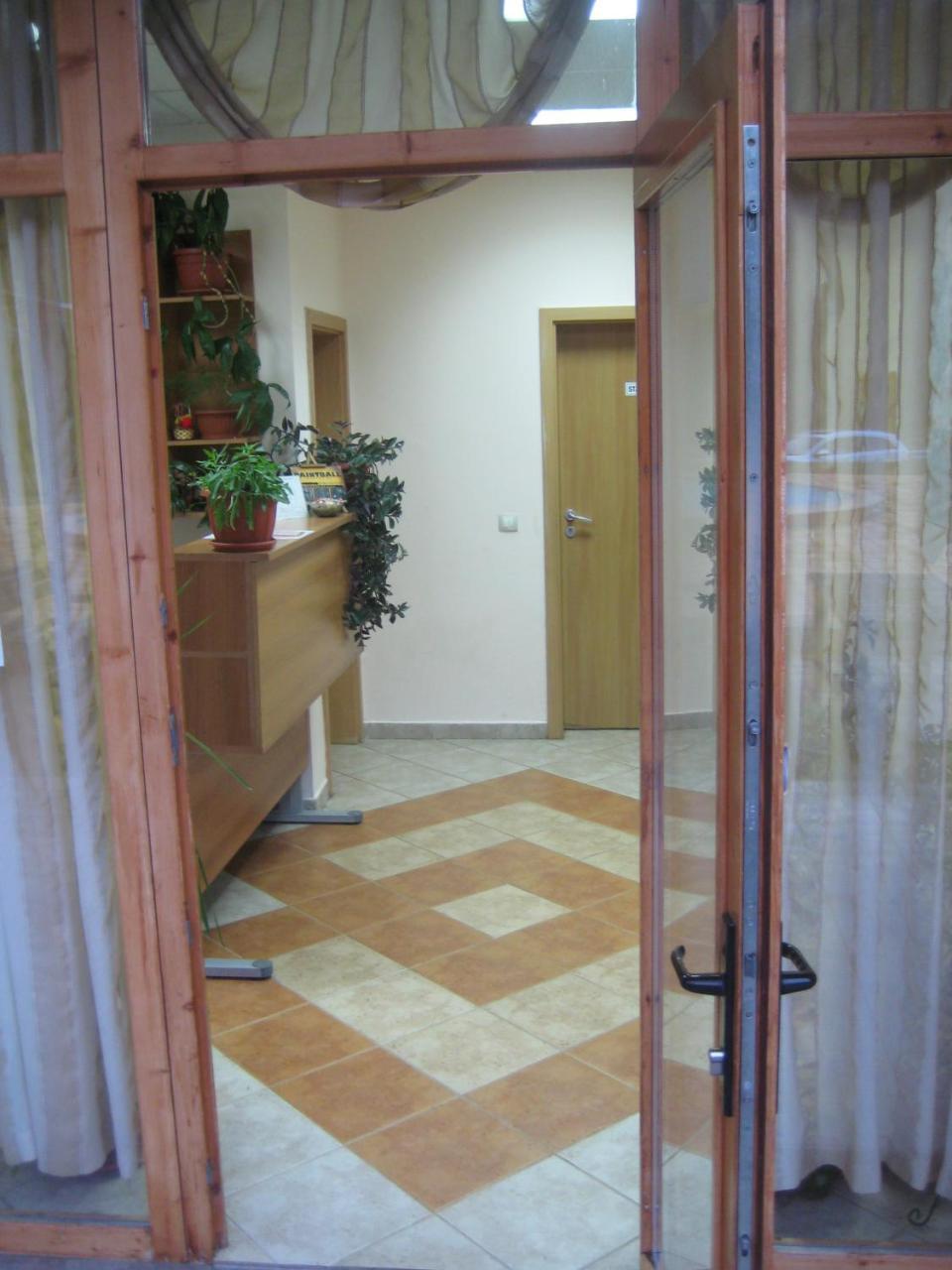 Hotel Restaurant Popini Laki Yagodina Bagian luar foto