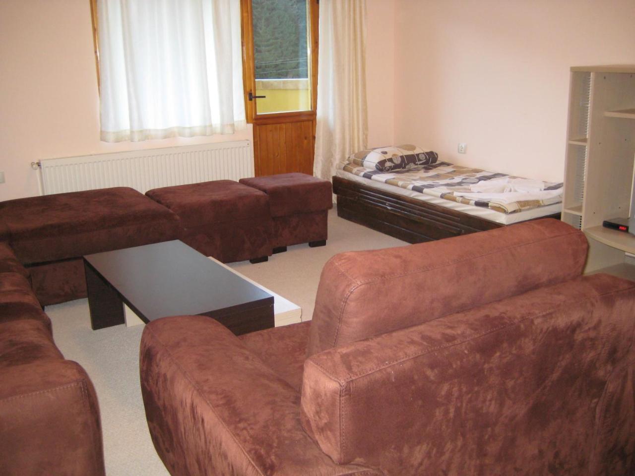 Hotel Restaurant Popini Laki Yagodina Bagian luar foto